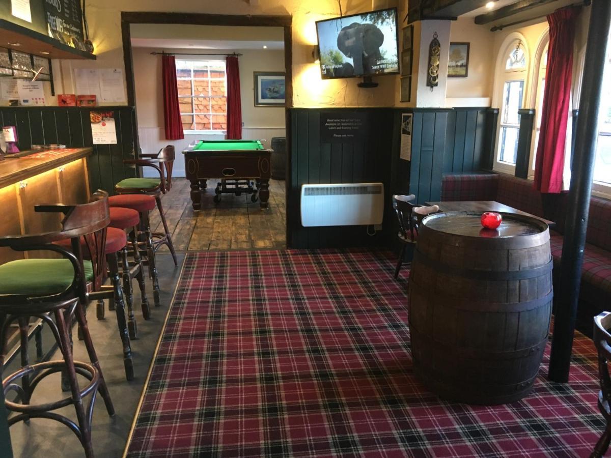 The White Hart Pub And Rooms Cranleigh Exteriör bild