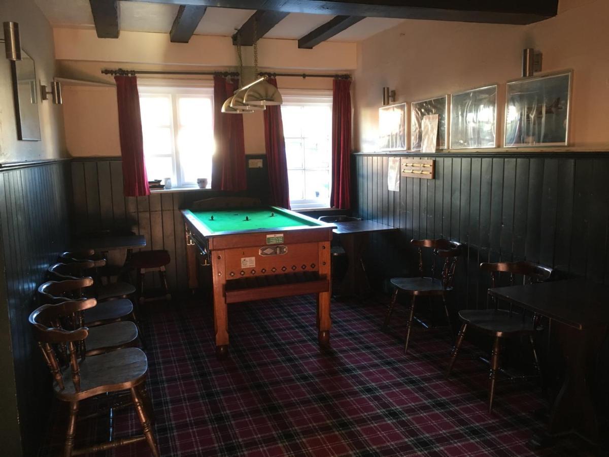 The White Hart Pub And Rooms Cranleigh Exteriör bild
