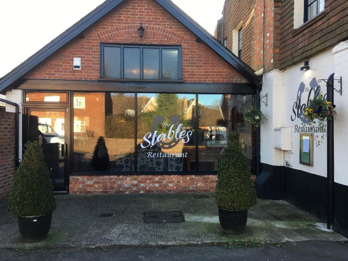 The White Hart Pub And Rooms Cranleigh Exteriör bild