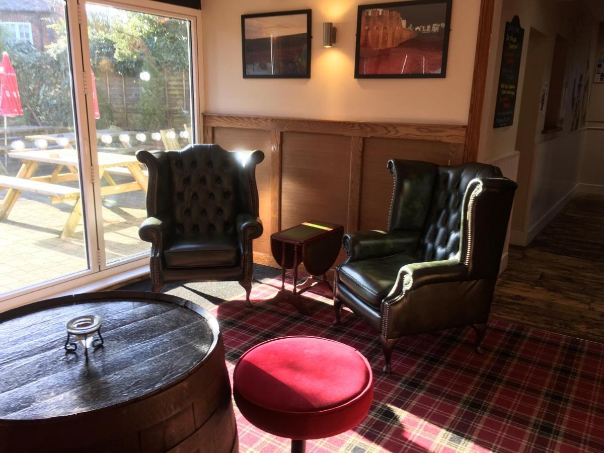 The White Hart Pub And Rooms Cranleigh Exteriör bild